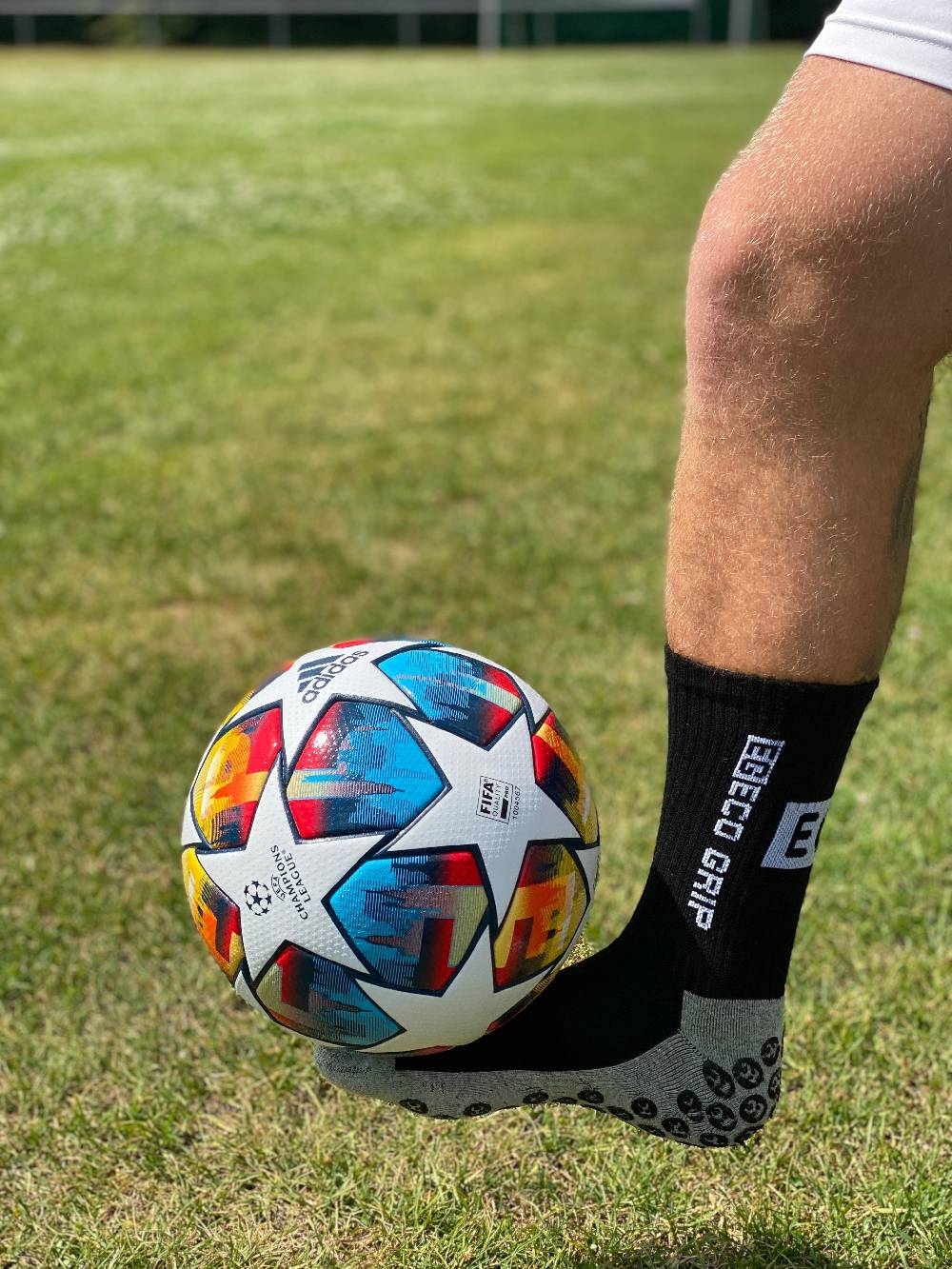KB Socken Rutschfeste Fußballsocken mit gummierten Noppen 2 Paar Online