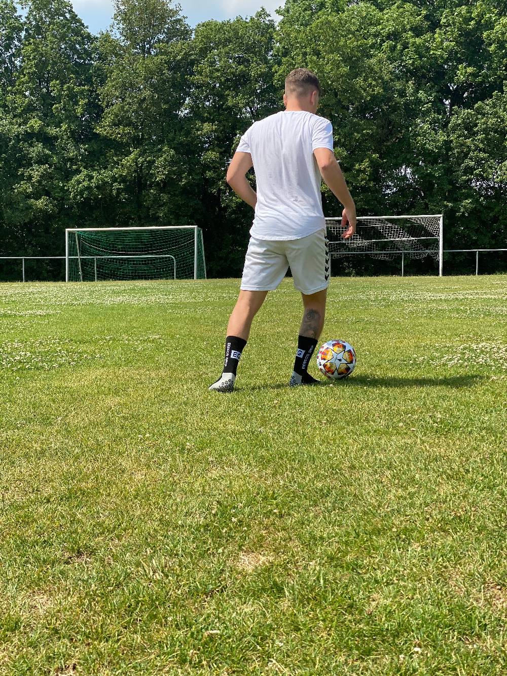 KB Socken Rutschfeste Fußballsocken mit gummierten Noppen 2 Paar Online