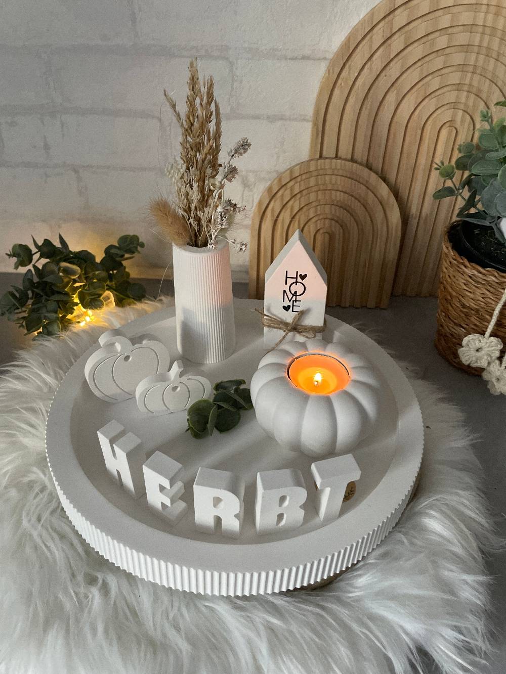 KB Socken Herbst Teller Set rund mit Kürbisse, Vase, Trockenblumen und Buchstaben "Herbst" Beton Kerafkott, Deko Wohnzimmer, Geschenk, Mitbringsel Heißer Verkauf