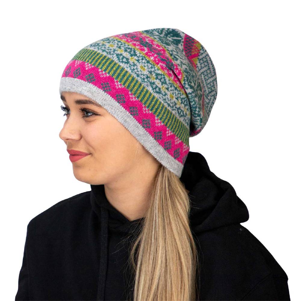 Kunst Und Magie Long Beanie Mütze aus Lammwolle Wollmütze Nordisch Strickmütze Wolle Unisex für Sie und Ihn Fabrikladen