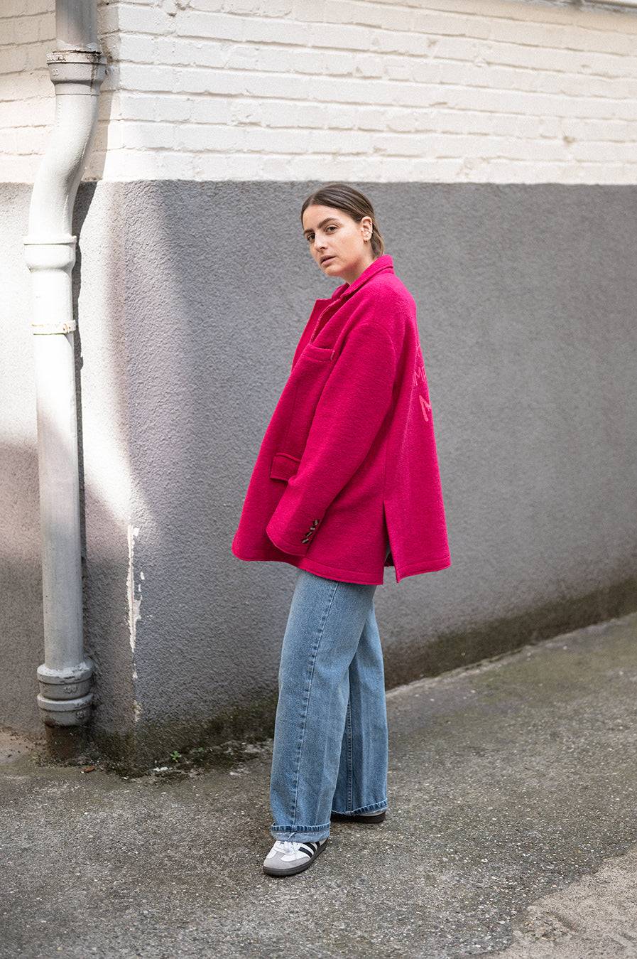 Liv Bergen Oversized Jacke "THAT DON'T IMPRESS ME MUCH" in pink Räumungsverkauf