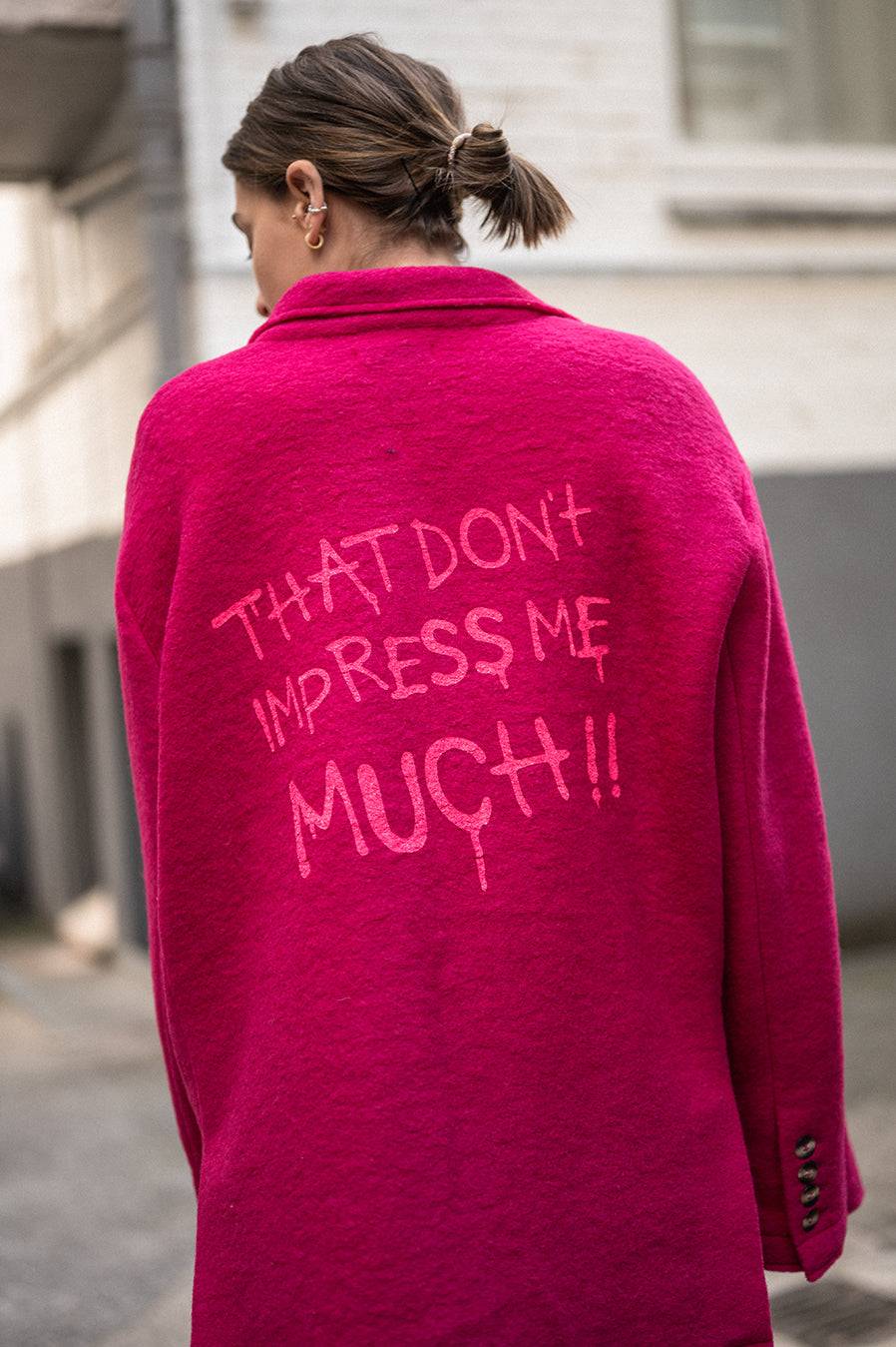 Liv Bergen Oversized Jacke "THAT DON'T IMPRESS ME MUCH" in pink Räumungsverkauf