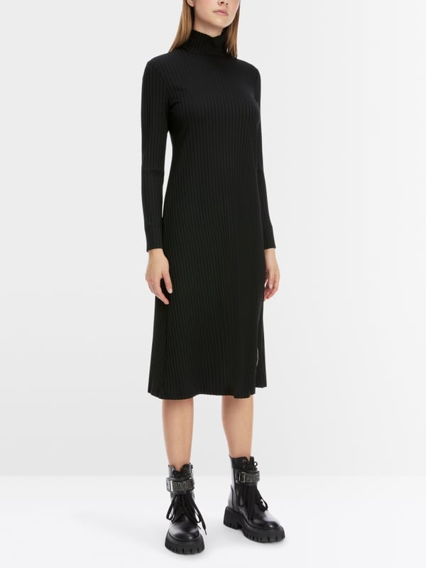 Marc Cain Kleid im Rippenstrick-Muster Limitierter Zeitrabatt