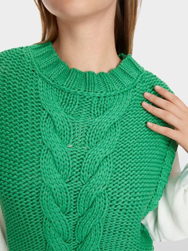 Marc Cain Knitted in Germany Pullunder mit Zopf Saisonale Angebote