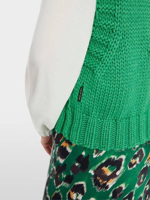 Marc Cain Knitted in Germany Pullunder mit Zopf Saisonale Angebote
