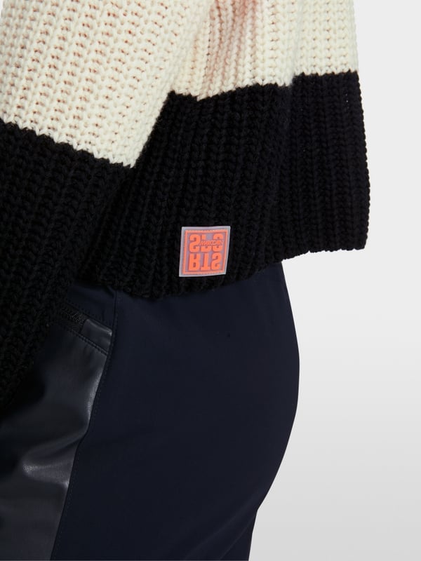 Marc Cain Oversized Sweater Knitted in Germany Letzte 2 Tage