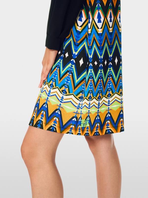 Marc Cain Kurzes Kleid in A-Linie Bis zu 65% Rabatt