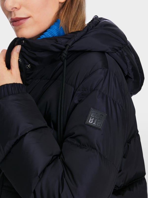 Marc Cain Daunenmantel "Rethink Together" Discount Store für neue Produkte