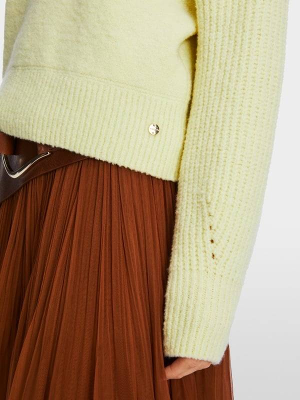 Marc Cain Knitted in Germany Sweater - oversized 2025