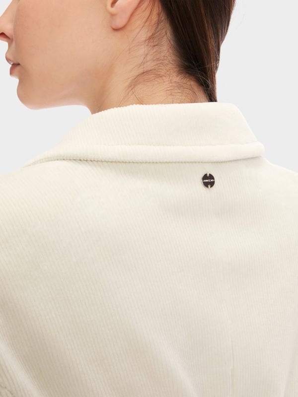Marc Cain Körpernaher Cordblazer Neueste Stile