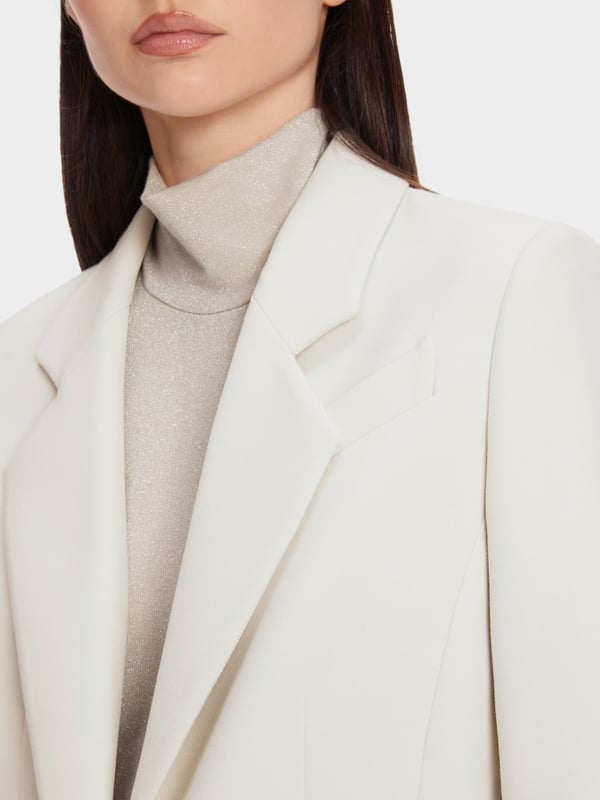 Marc Cain Körpernaher Blazer in Uni Nur für heute