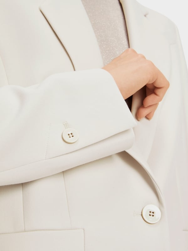 Marc Cain Körpernaher Blazer in Uni Nur für heute