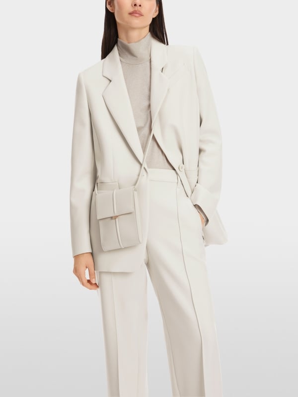 Marc Cain Körpernaher Blazer in Uni Nur für heute