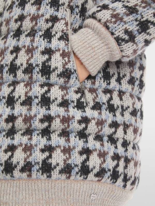 Marc Cain Outdoor-Jacke Knitted in Germany Black Friday