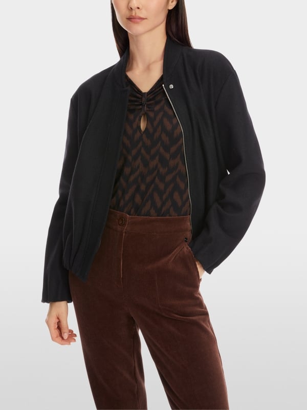 Marc Cain Jacke aus 100 % Wolle Knitted in Germany Wochenangebot