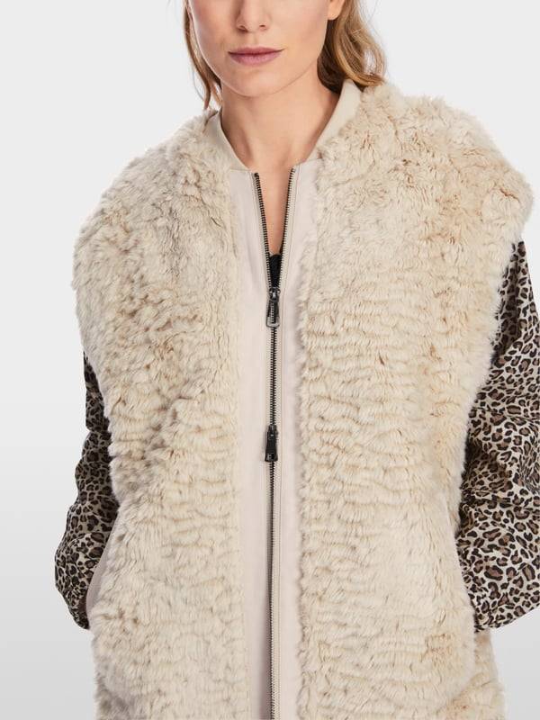 Marc Cain Weste aus lockigem Fun Fur 50% Rabatt mit kostenlosem Versand