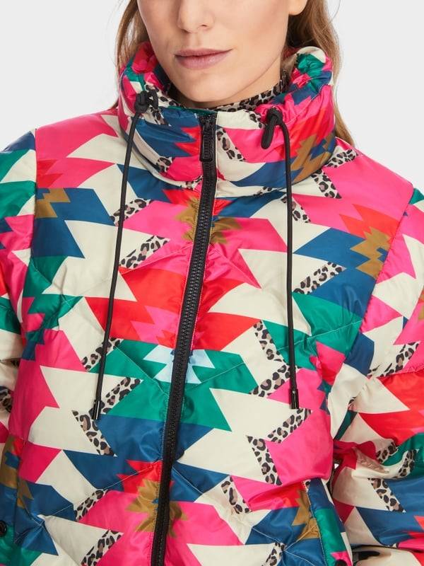 Marc Cain Daunenjacke mit Print "Rethink Together" Fabrikpreis