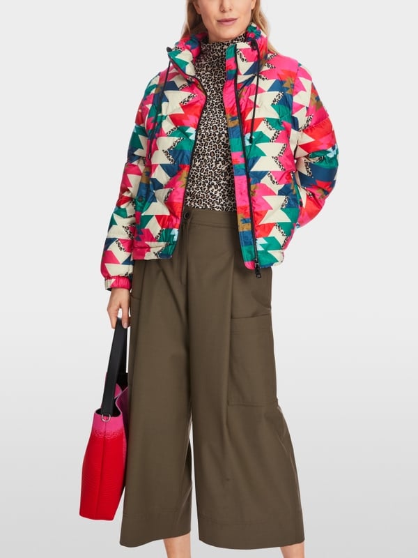 Marc Cain Daunenjacke mit Print "Rethink Together" Fabrikpreis