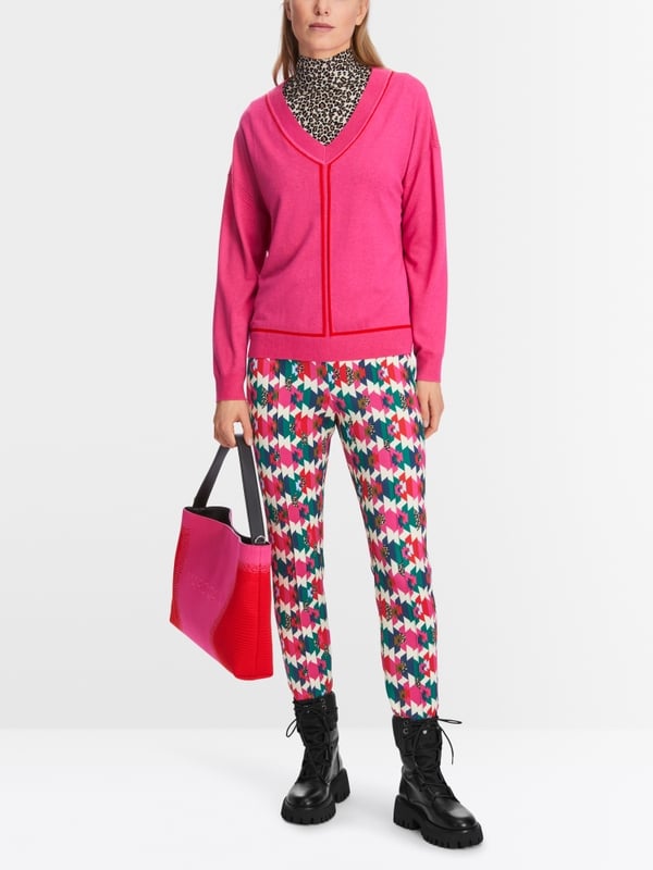 Marc Cain Sweater mit V-Neck - "Rethink Together" Top Angebot