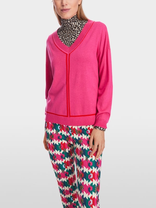 Marc Cain Sweater mit V-Neck - "Rethink Together" Top Angebot