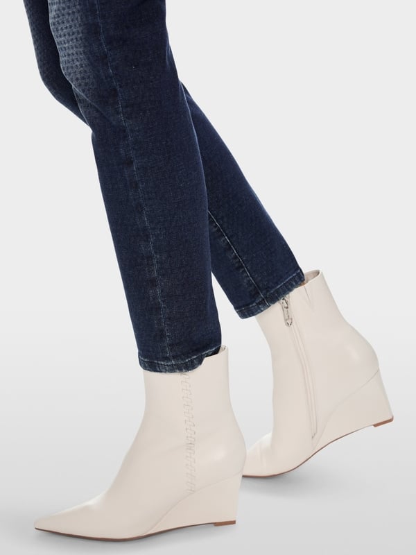 Marc Cain Low Waist Jeans - Modell SILVI Vatertagsangebot