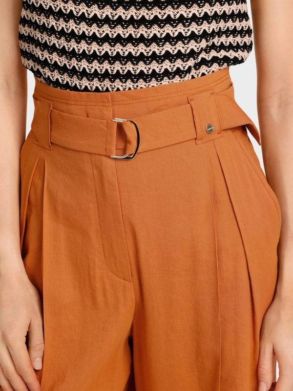 Marc Cain Modell WICHITA – Hose im Paperbag-Style Zeitlich begrenztes Angebot
