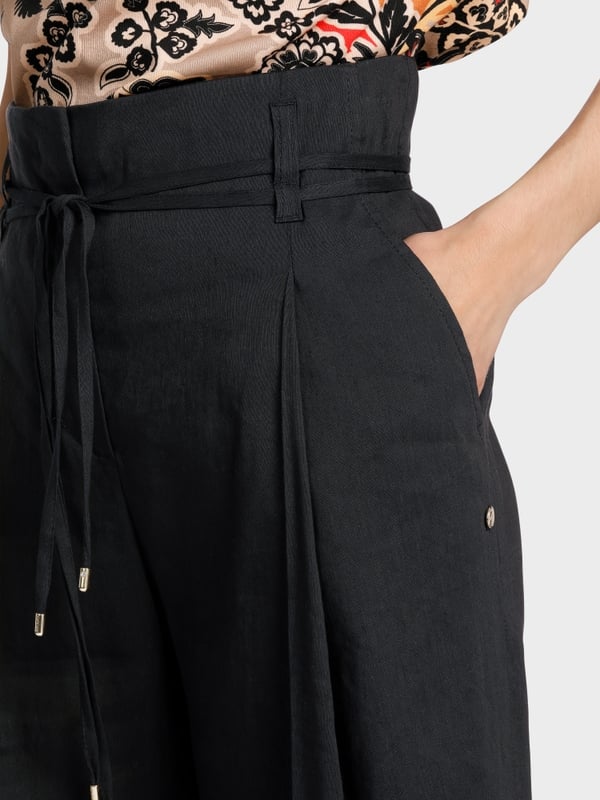 Marc Cain Modell WICHITA – Hose im Paperbag-Style Exklusive Angebote