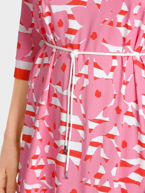 Marc Cain Bedrucktes Kleid in Tunikaform Vierteljährliche Förderung