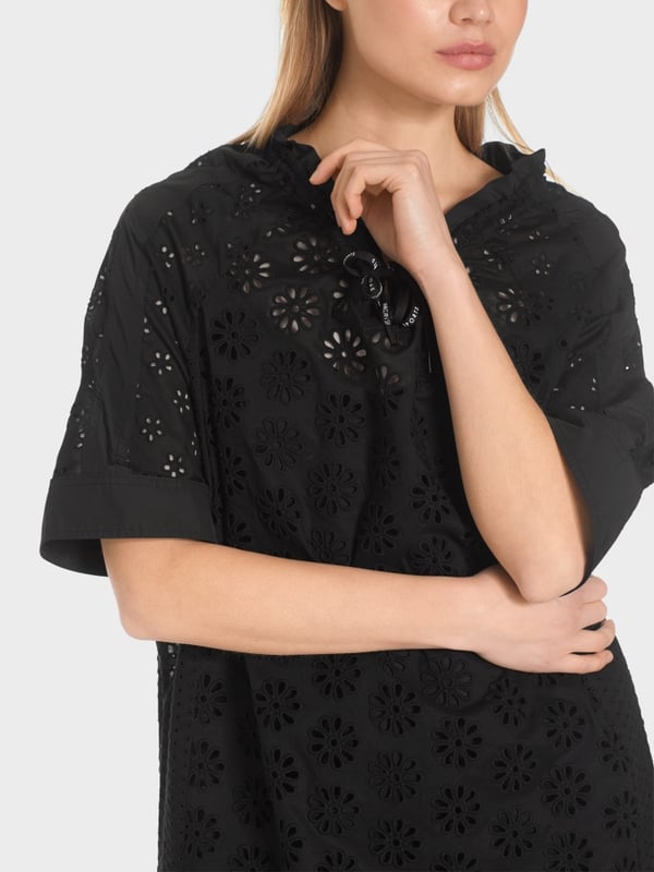 Marc Cain Kleid mit Lochstickerei Nur noch ein Tag übrig
