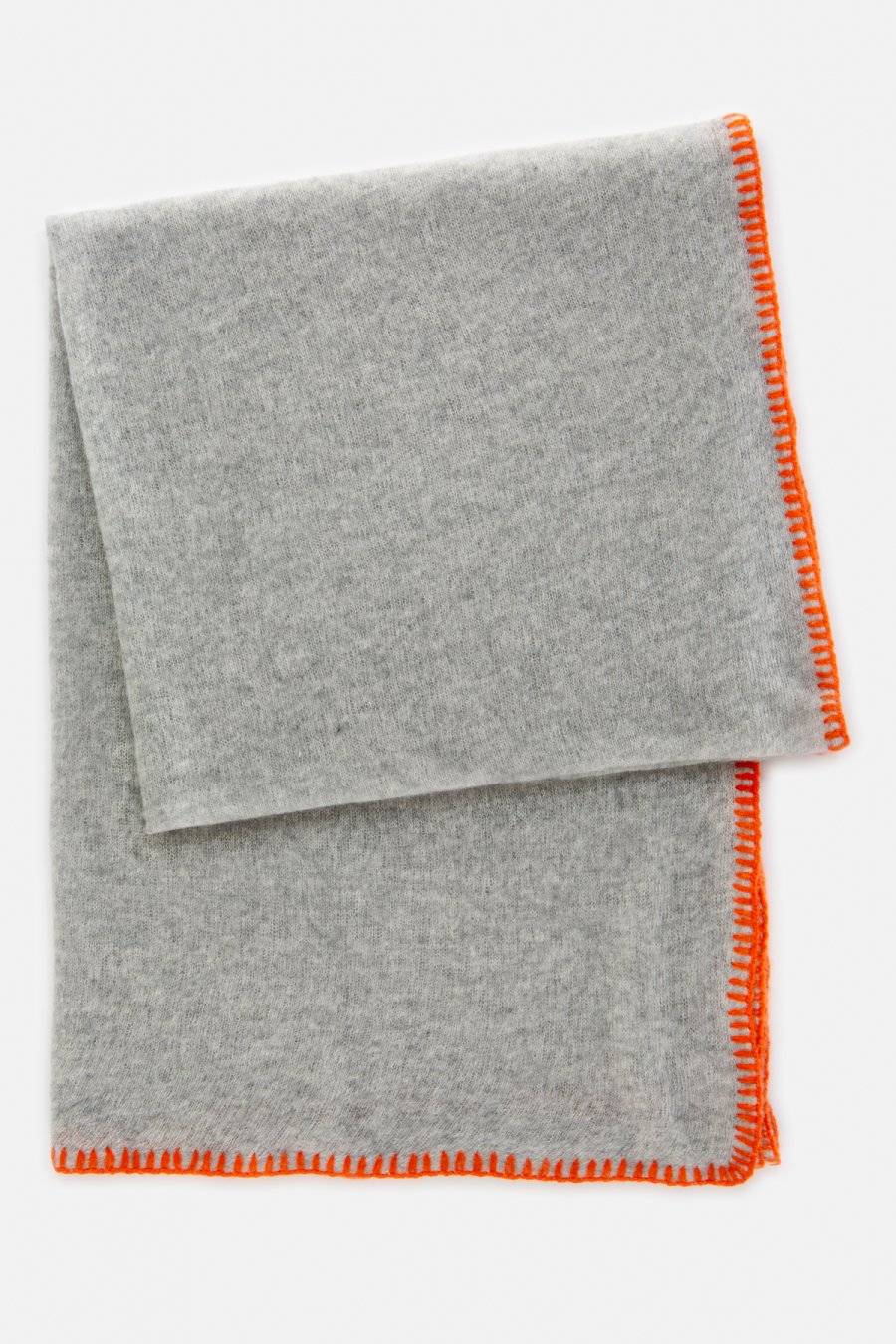 Mouleta Cashmere Schal | Colored Embroidery Border Kauf eins, bekomm eins gratis