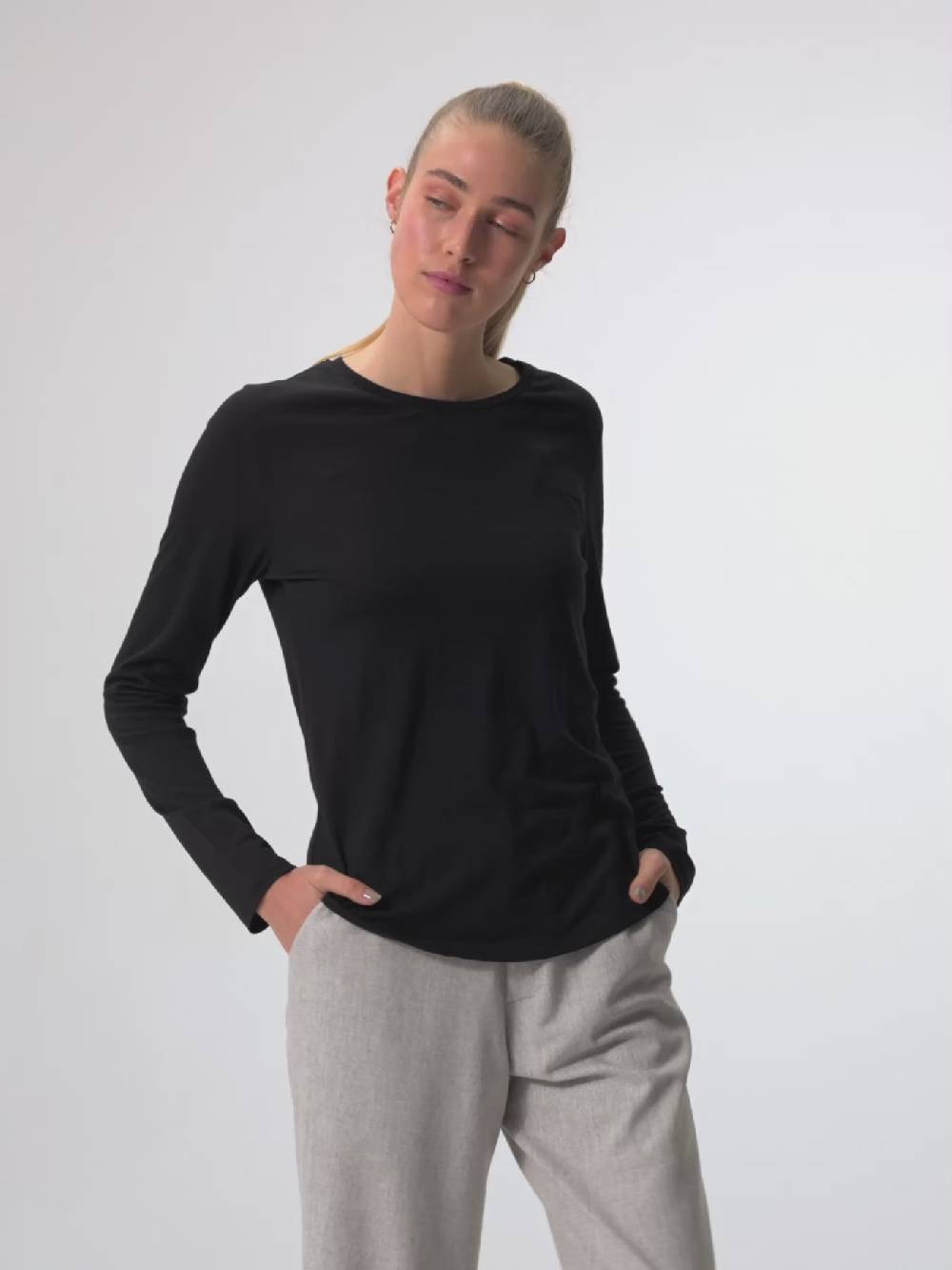 Pinqponq Longsleeve Merino - Sheep Black (Female) Speichern exportieren