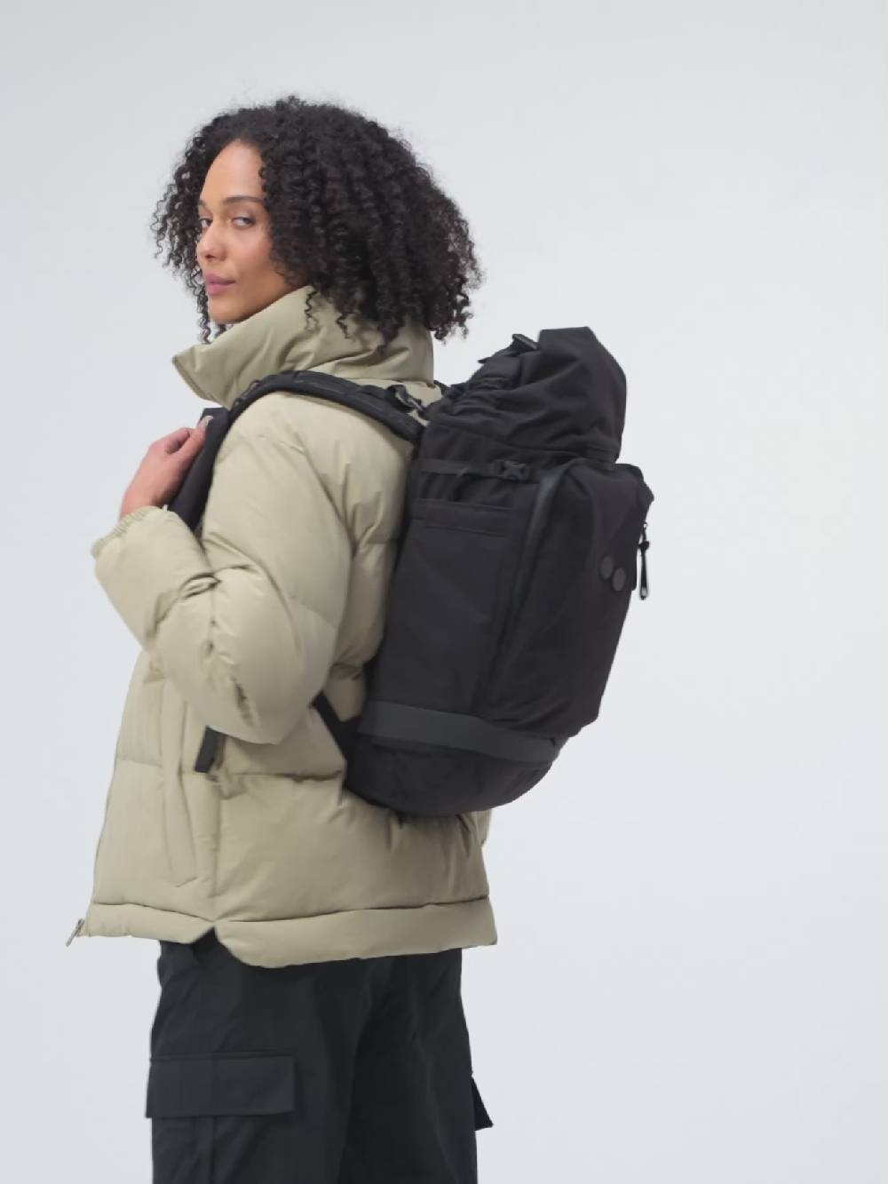 Pinqponq Komut Medium - Solid Black Räumungsverkauf