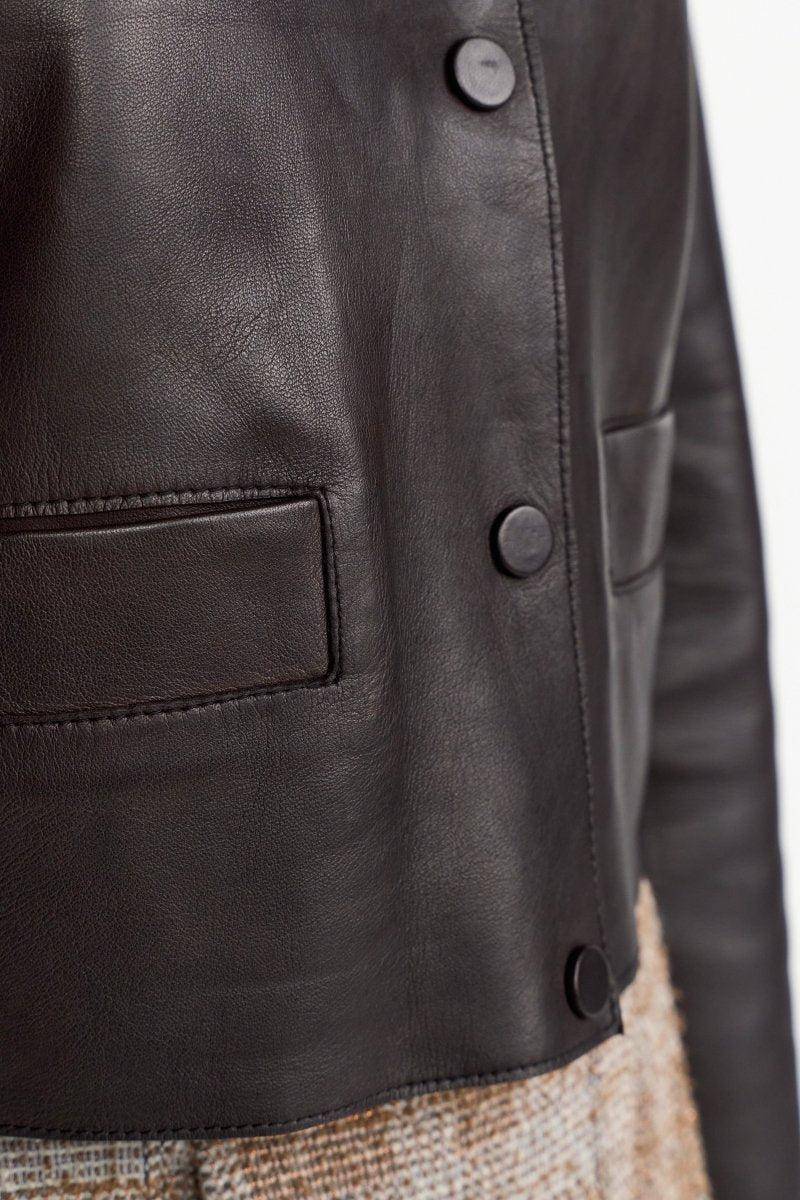 Eich & Royal Kurze Lederjacke mit Druckknöpfen Bis zu 65% Rabatt