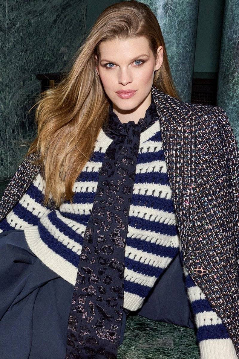Eich & Royal Gestreifter Lochstrickpullover Zeitbegrenzte Promotion