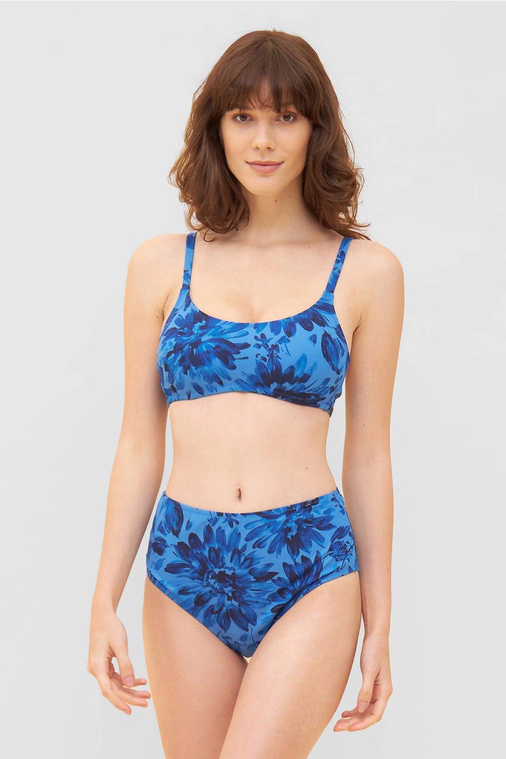Rösch Bikini Oberteil im blauen Blüten-Druck Bralette modern recyceltes Polyester/Elasthan Limitierter Zeitrabatt