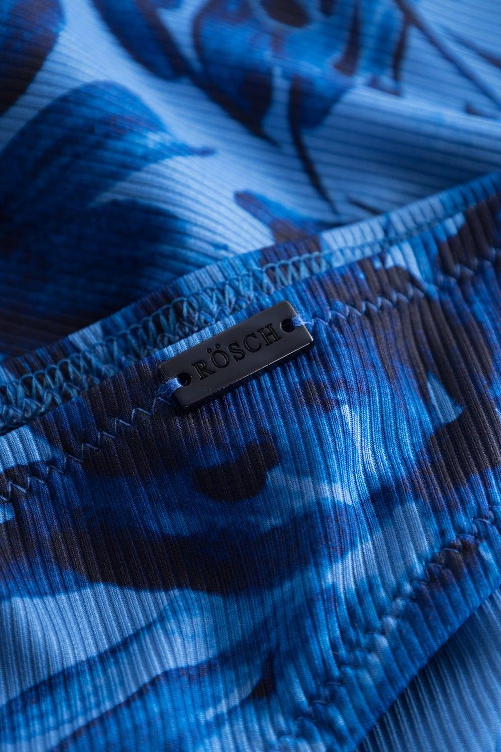 Rösch Klassische Bikini Hose im blauen Blüten-Druck Ripp recyceltes Polyester/Elasthan Fabrik Onlineshop
