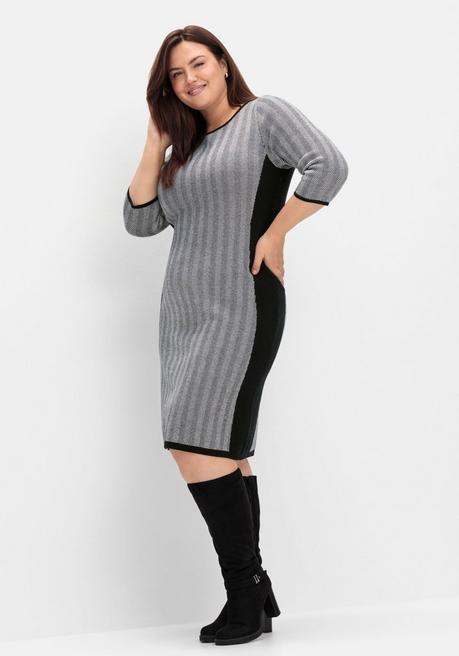 sheego Strickkleid im Fischgrätmuster, mit Kontrastdetails - schwarz-weiß sheego Preisnachlass