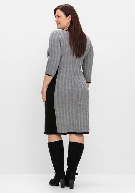 sheego Strickkleid im Fischgrätmuster, mit Kontrastdetails - schwarz-weiß sheego Preisnachlass