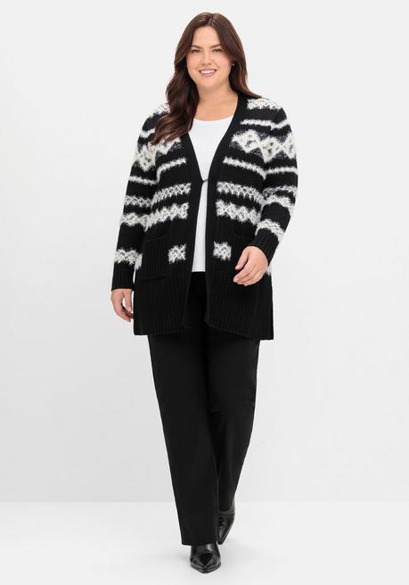 sheego Strickjacke mit Intarsienmuster aus Flauschgarn - schwarz gemustert sheego Neuheiten