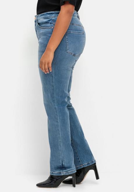 sheego Gerade Stretch-Jeans mit Bodyforming-Effekt - blue Denim sheego Nur noch ein Tag übrig