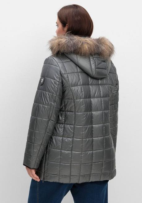 sheego Leicht glänzende Steppjacke mit Kunstfell-Kapuze - grau sheego Kostenloser Versand international