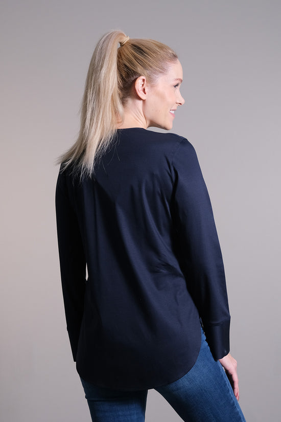 Soluzione Jerseyshirt mit überkreuztem V-Ausschnitt und Langarm Sonderangebot der Fabrik