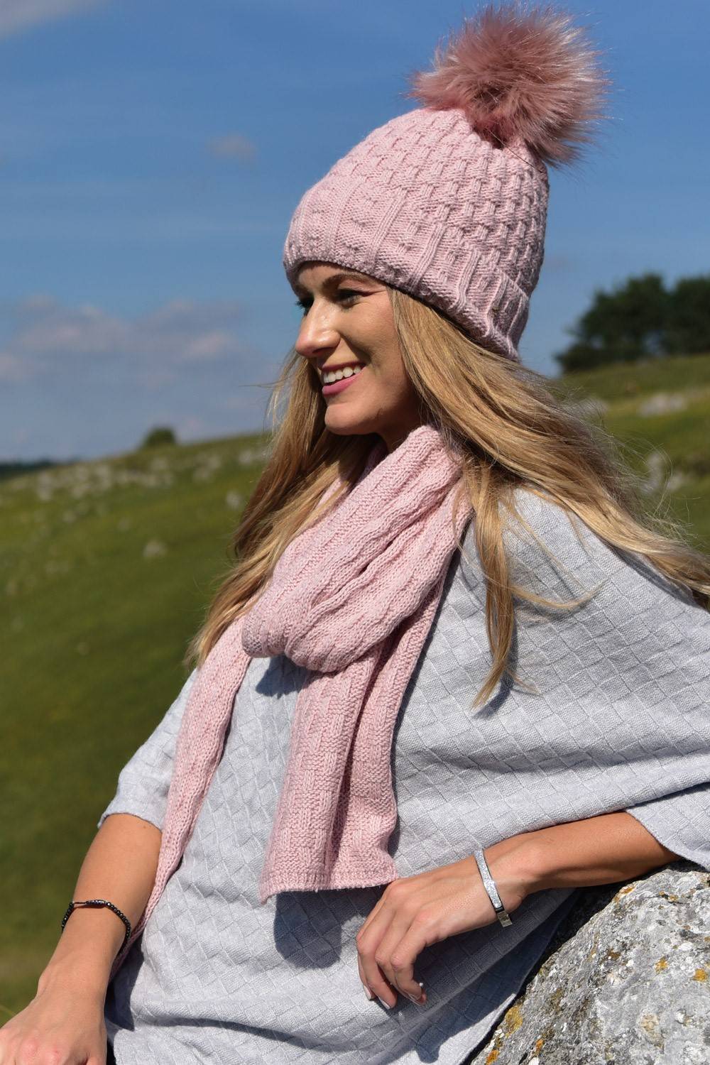 Stylebreaker Strick Schal mit Flecht Muster zollfrei