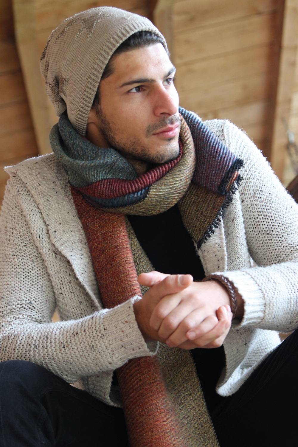 Stylebreaker Feinstrick Beanie mit Sterne Muster Neueste Mode