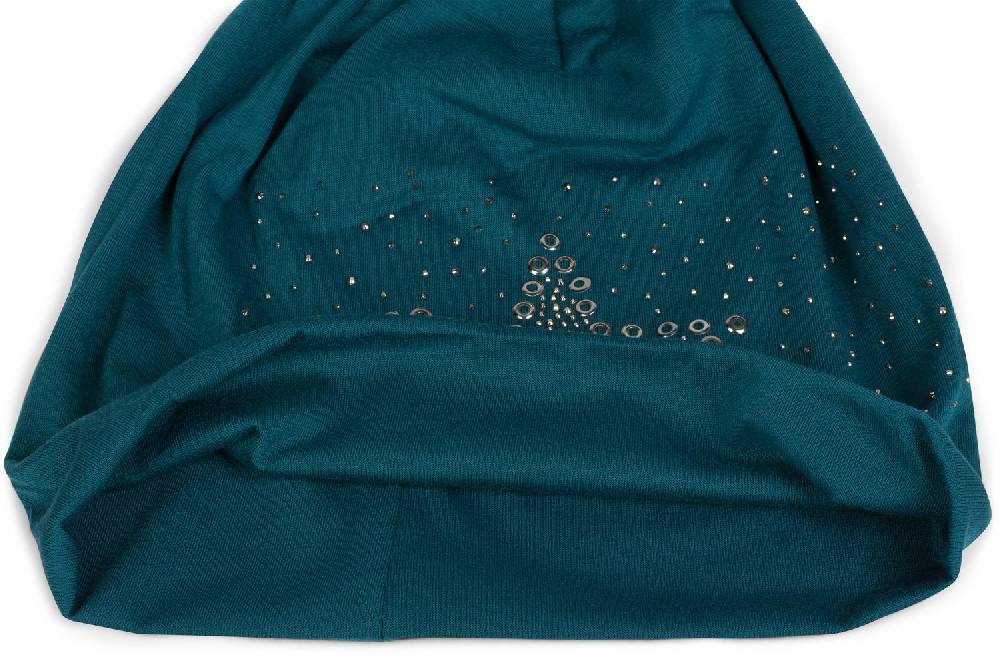 Stylebreaker Beanie mit Stern aus Strass und Lochnieten Super Sparpreis