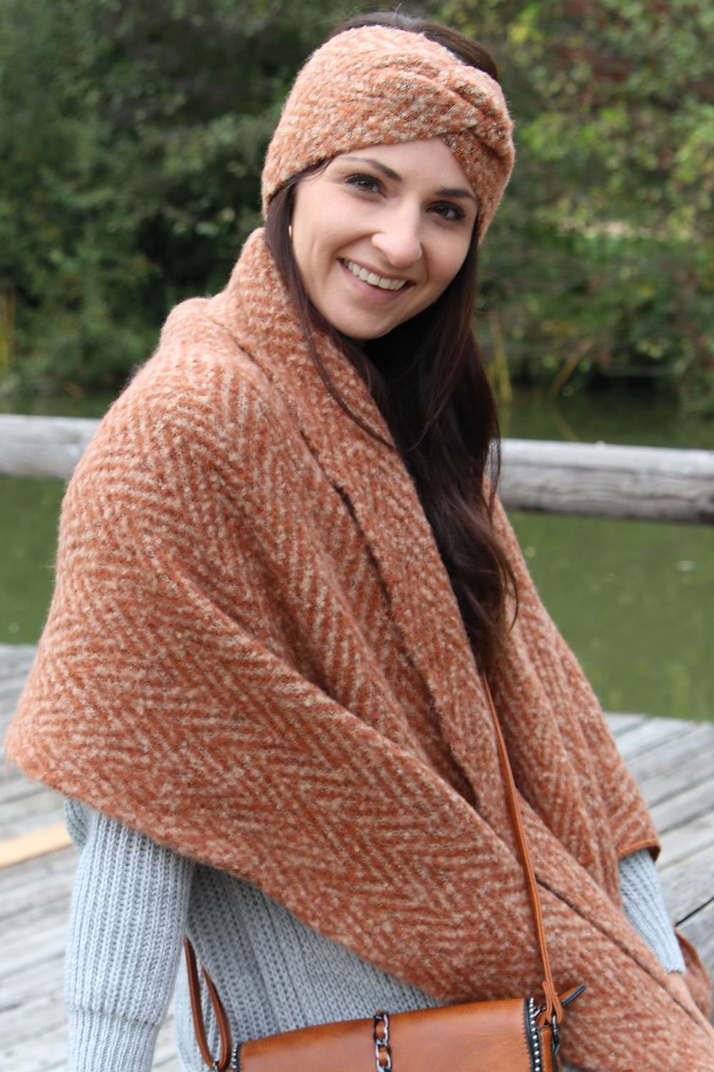 Stylebreaker Web Stirnband mit Zacken Muster und Twist Knoten Osterangebot