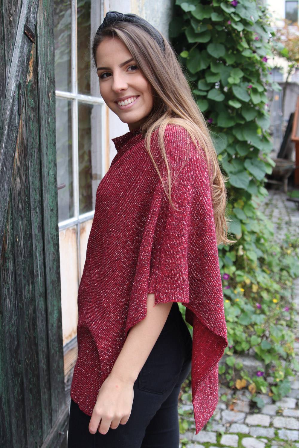Stylebreaker Feinstrick Poncho mit Glitzerfäden Zeitlich begrenztes Angebot