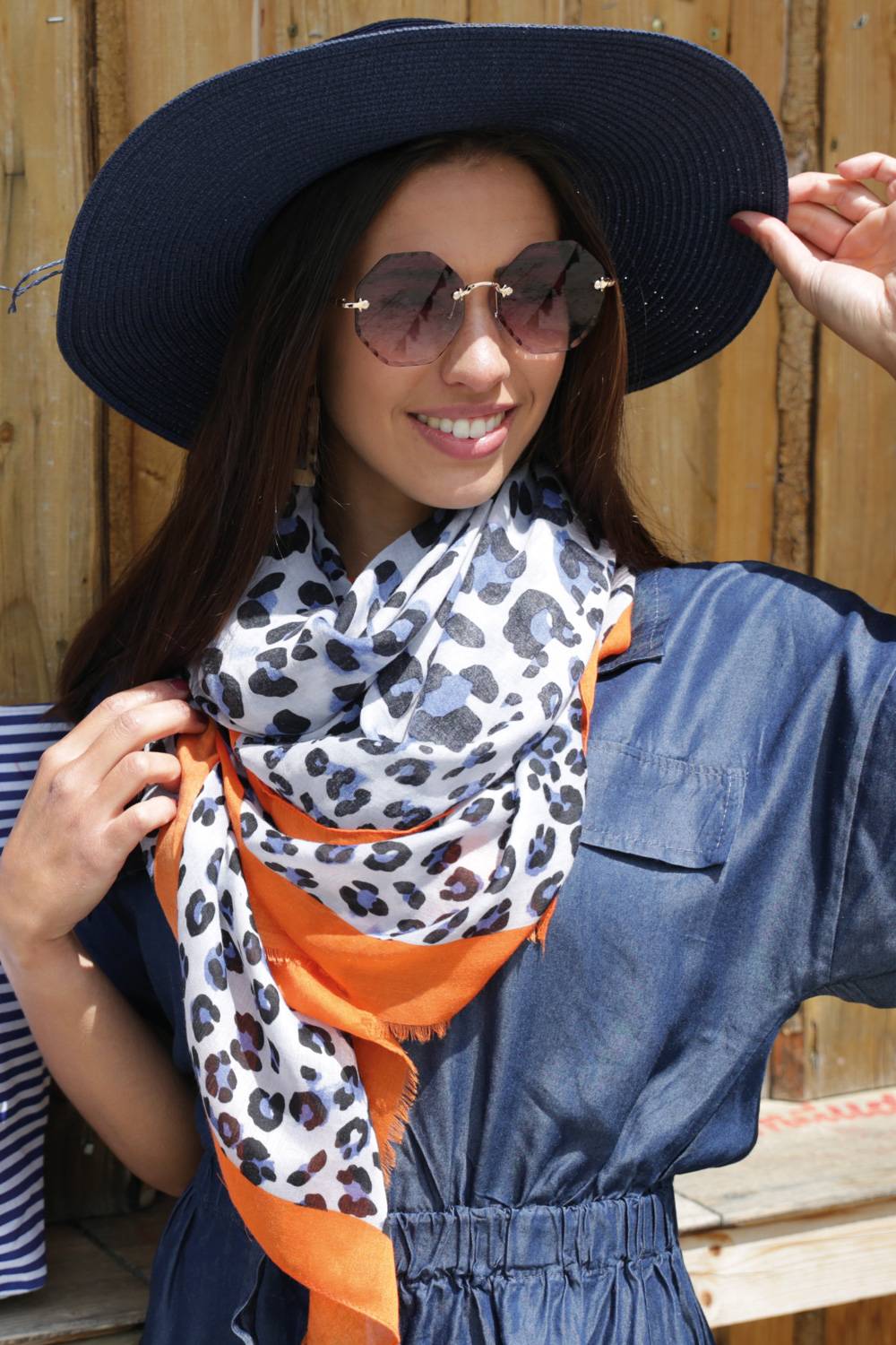 Stylebreaker Schal mit Leoparden Print und farbigem Streifen Meist gekauft