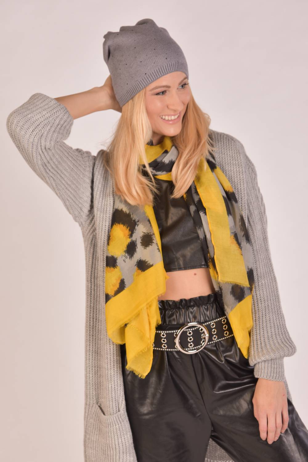 Stylebreaker Feinstrick Beanie mit Strass Osterangebot