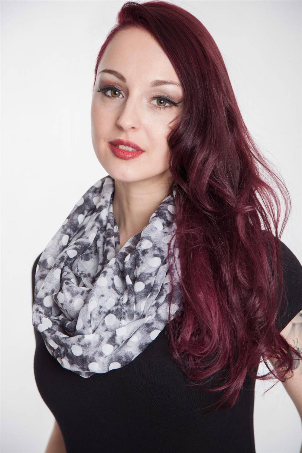Stylebreaker Seidiger Loop mit Punkte Muster Sonderangebote